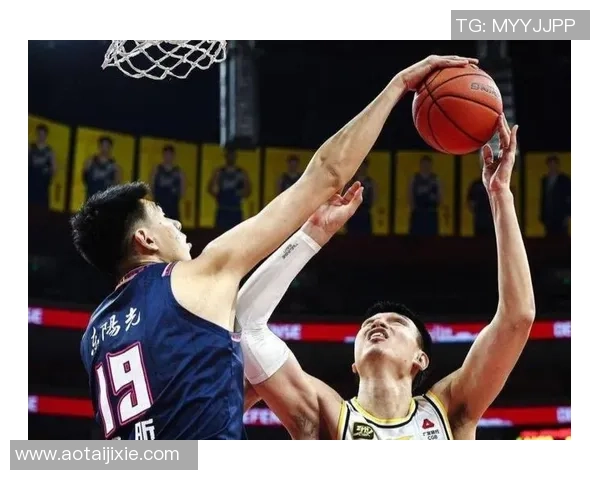 2017年CBA新疆队与广东队激战回顾精彩瞬间与战术分析